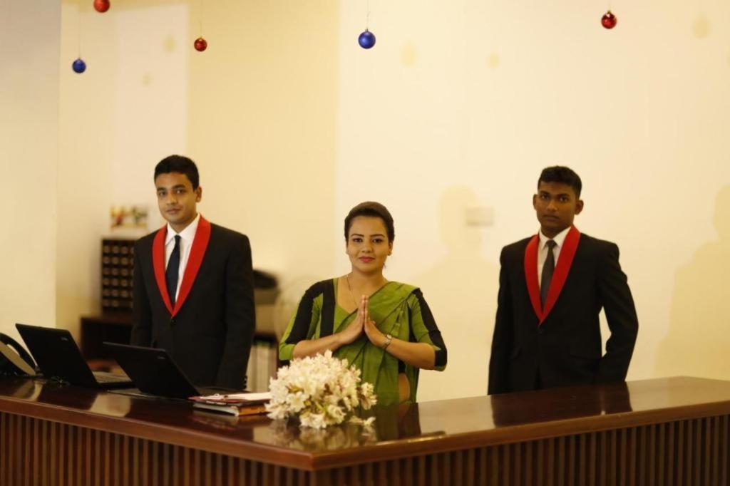 Royal Kandyan Exterior photo